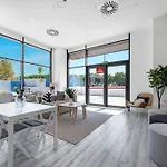Picasso 2 Skyline Apartman
