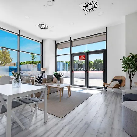 Picasso 2 Skyline Apartment